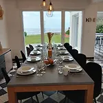 Maisons De Familles Beachfront Dom wakacyjny *