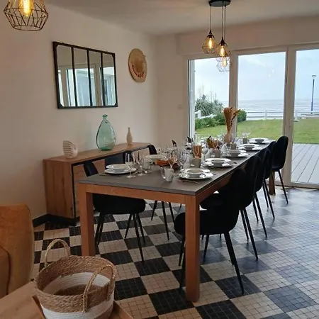 Maisons De Familles Beachfront *