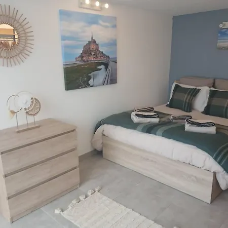 Holiday home Maisons De Familles Beachfront Hauteville-sur-Mer
