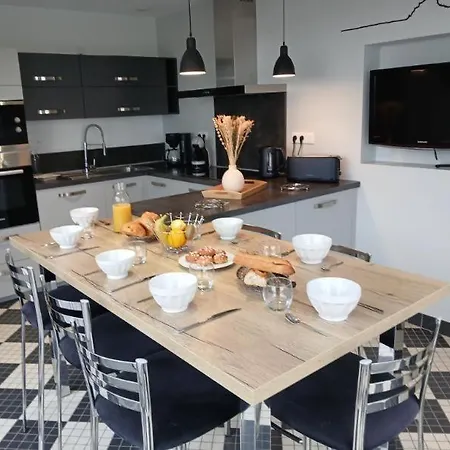 Maisons De Familles Beachfront Holiday home