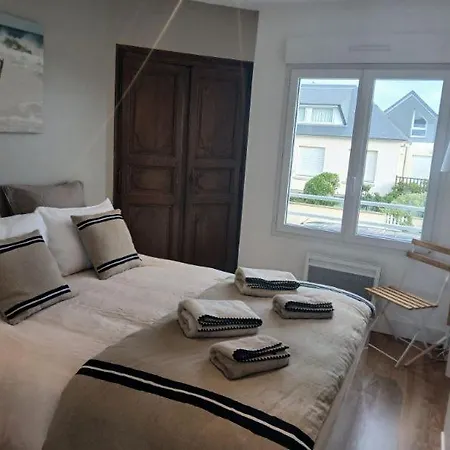 Maisons De Familles Beachfront Holiday home *